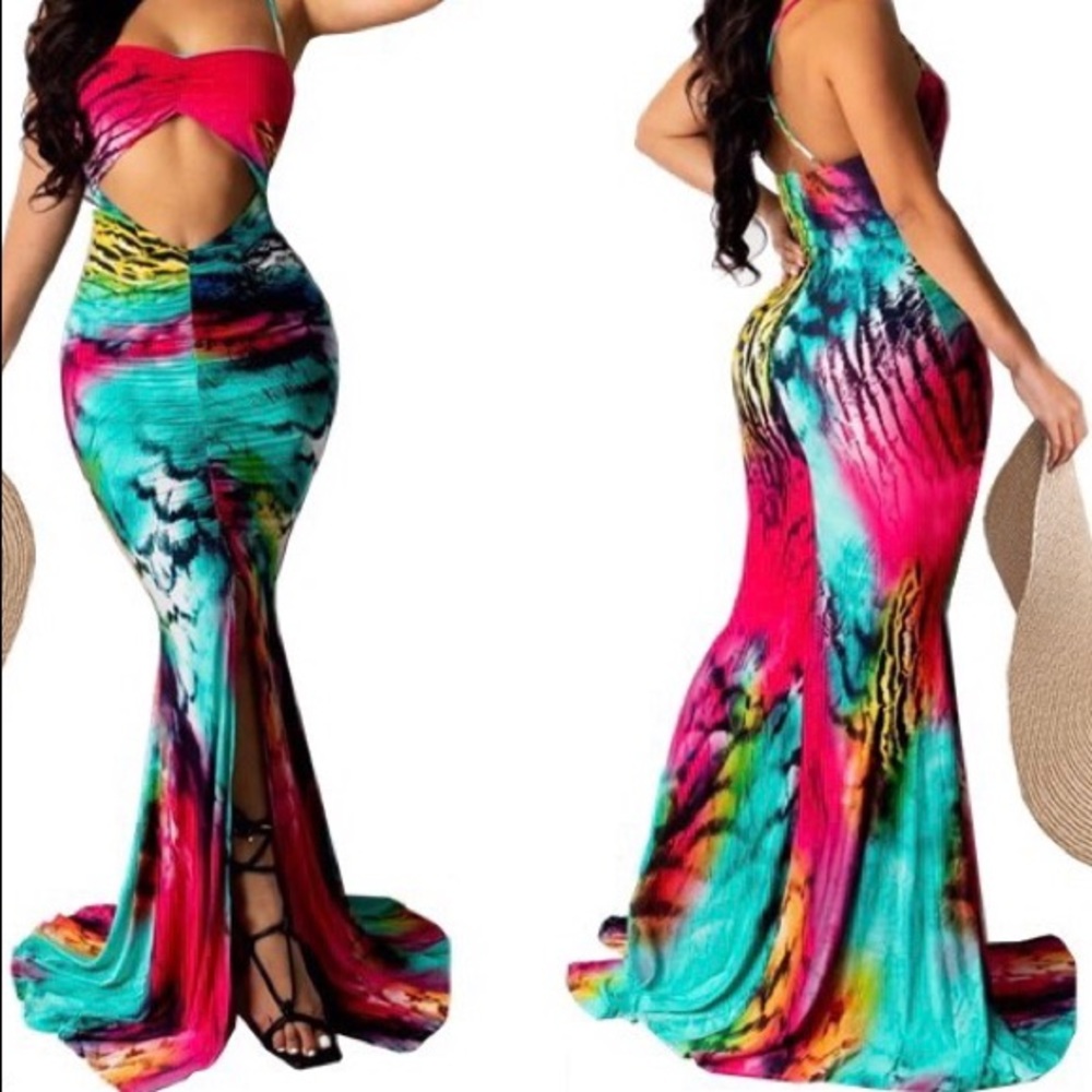 Mermaid Dress with cutout and Split - Picture 1 of 8